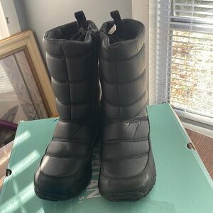 Magellan Outdoors Adult snow boots